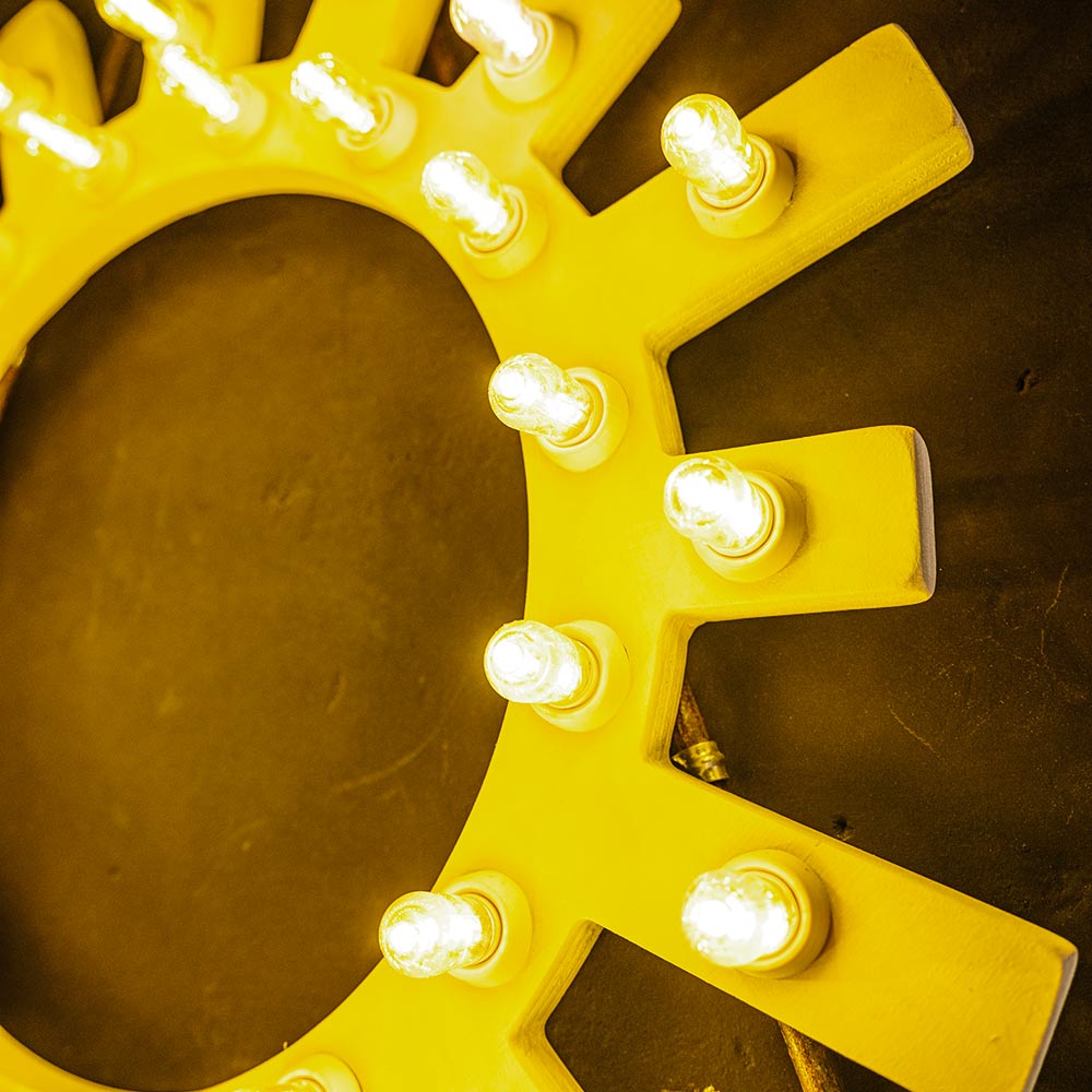 Lampada simbolo sole
